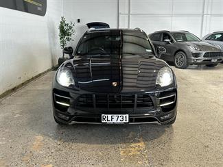 2014 Porsche Macan - Thumbnail