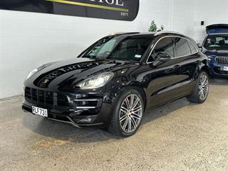 2014 Porsche Macan - Thumbnail