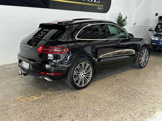 2014 Porsche Macan - Thumbnail